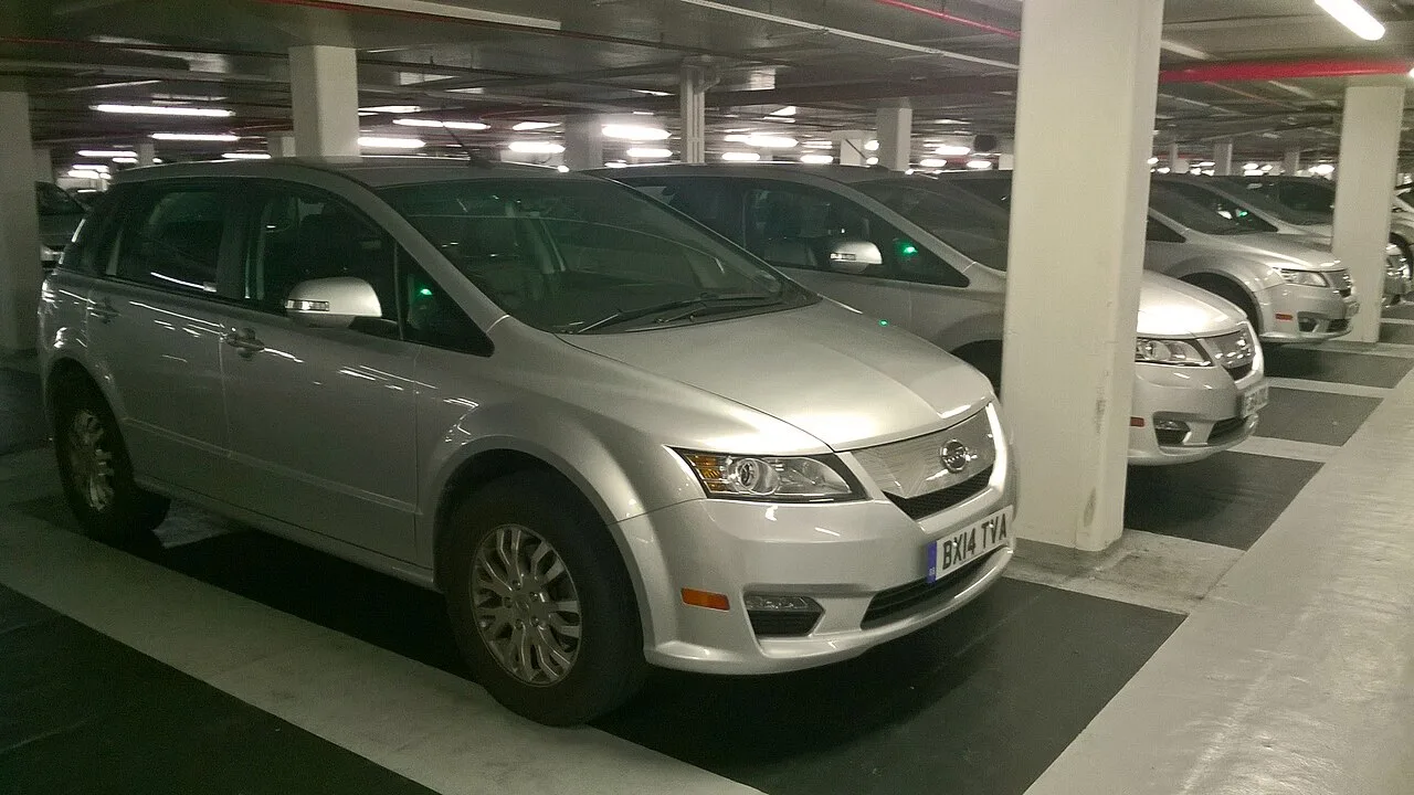 BYD entra al transporte comercial en Ecuador: 150 taxis eléctricos E5 y meta de 7.000 ventas en 2026