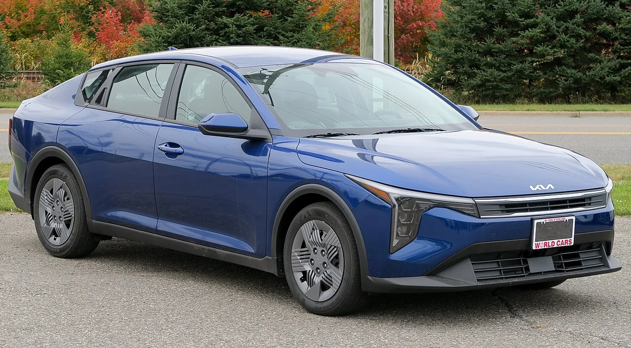 El KIA K4 2026 cuesta menos de $25.000 y es uno de los sedanes más seguros del mundo: qué tiene adentro