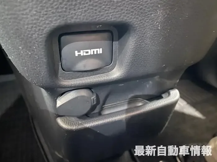 2022-toyota-noah-voxy-31