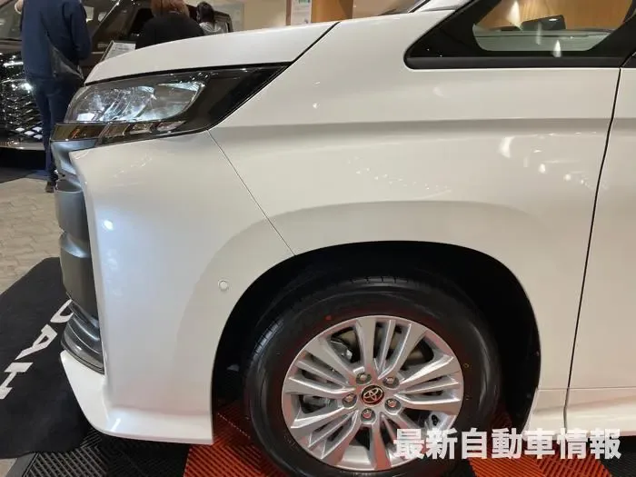 2022-toyota-noah-voxy-43