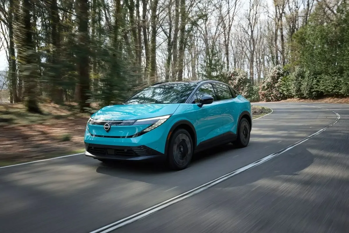 2026-Nissan-Leaf-Exterior-15
