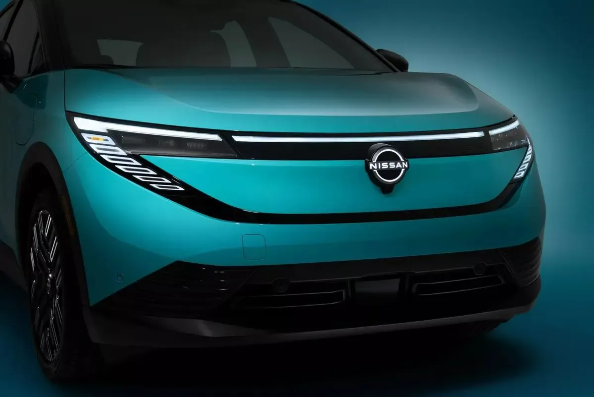 2026-Nissan-Leaf-Exterior-37
