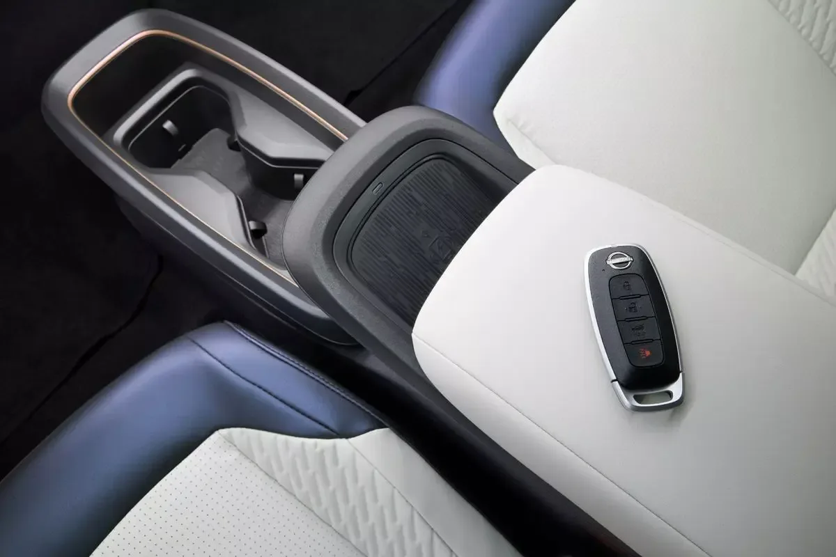 2026-Nissan-Leaf-Interior-7