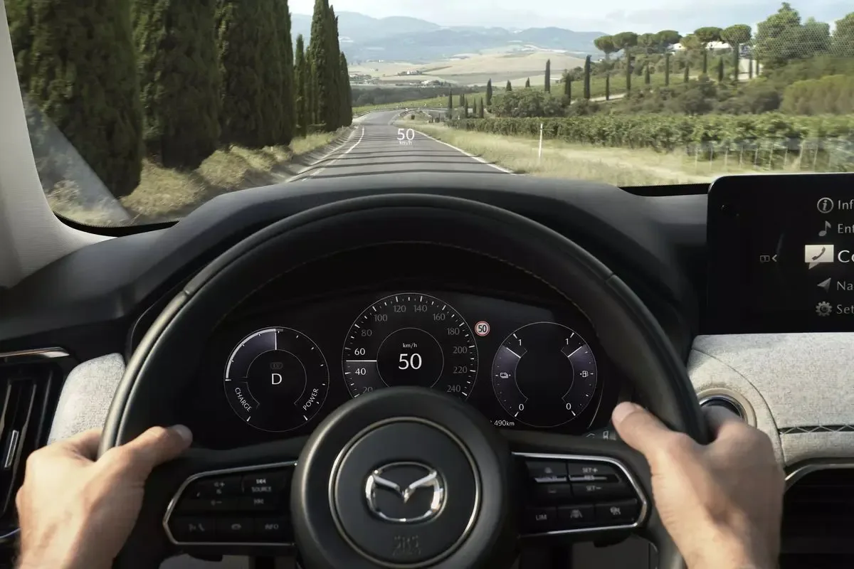 CX-80 de Mazda volante
