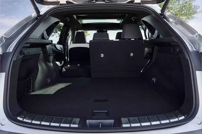 Nuevo Lexus NX 2026 maletero