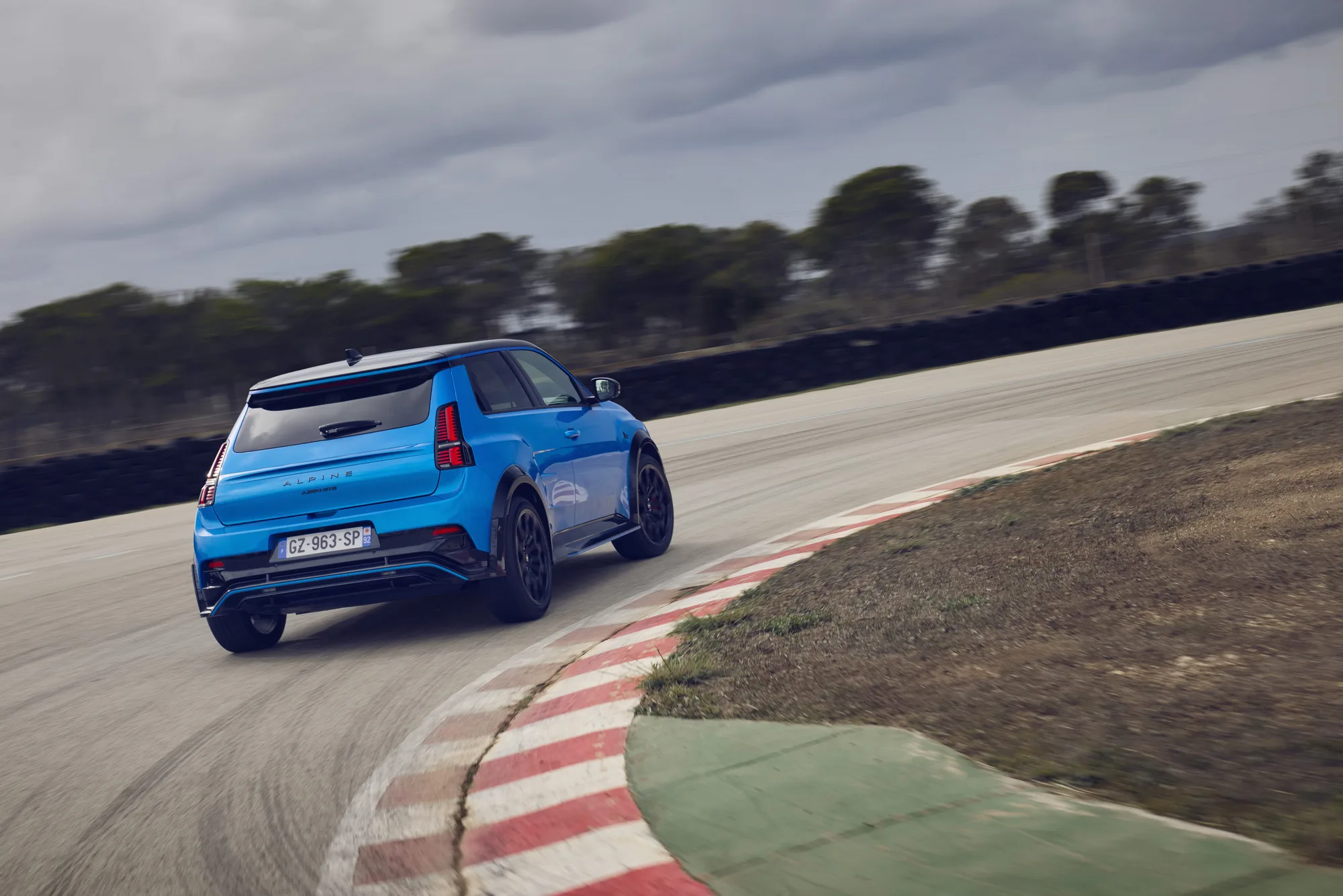 Alpine A290 eléctrico deportivo 2025 con hasta 280 CV y diferencial Torsen, hot hatch del futuro