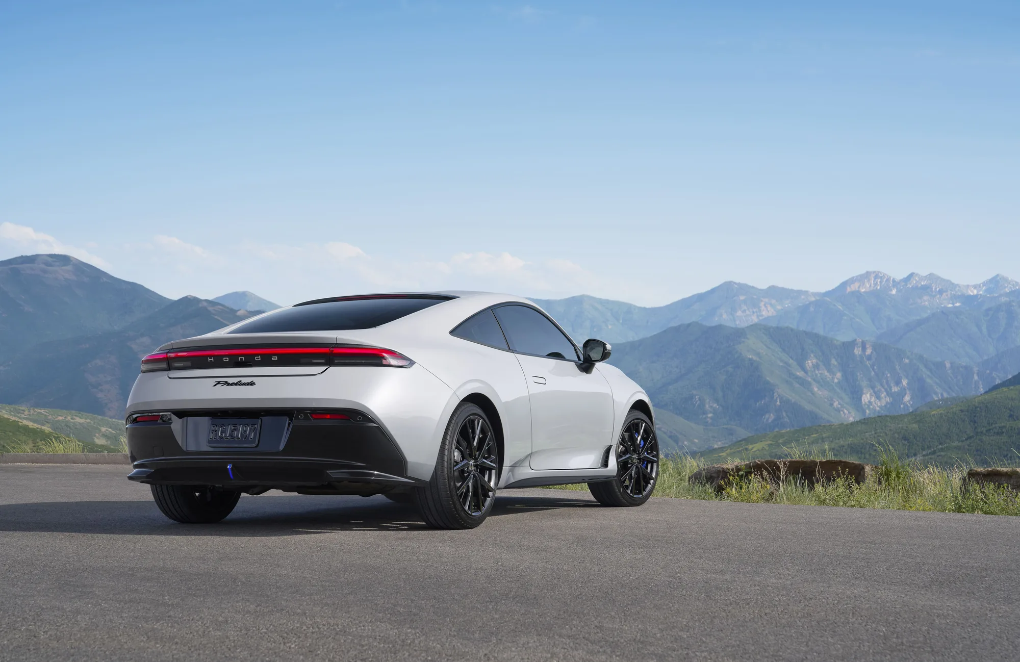 Honda Prelude híbrido 2025 con 184 CV y chasis del Civic Type R, regreso de una leyenda japonesa