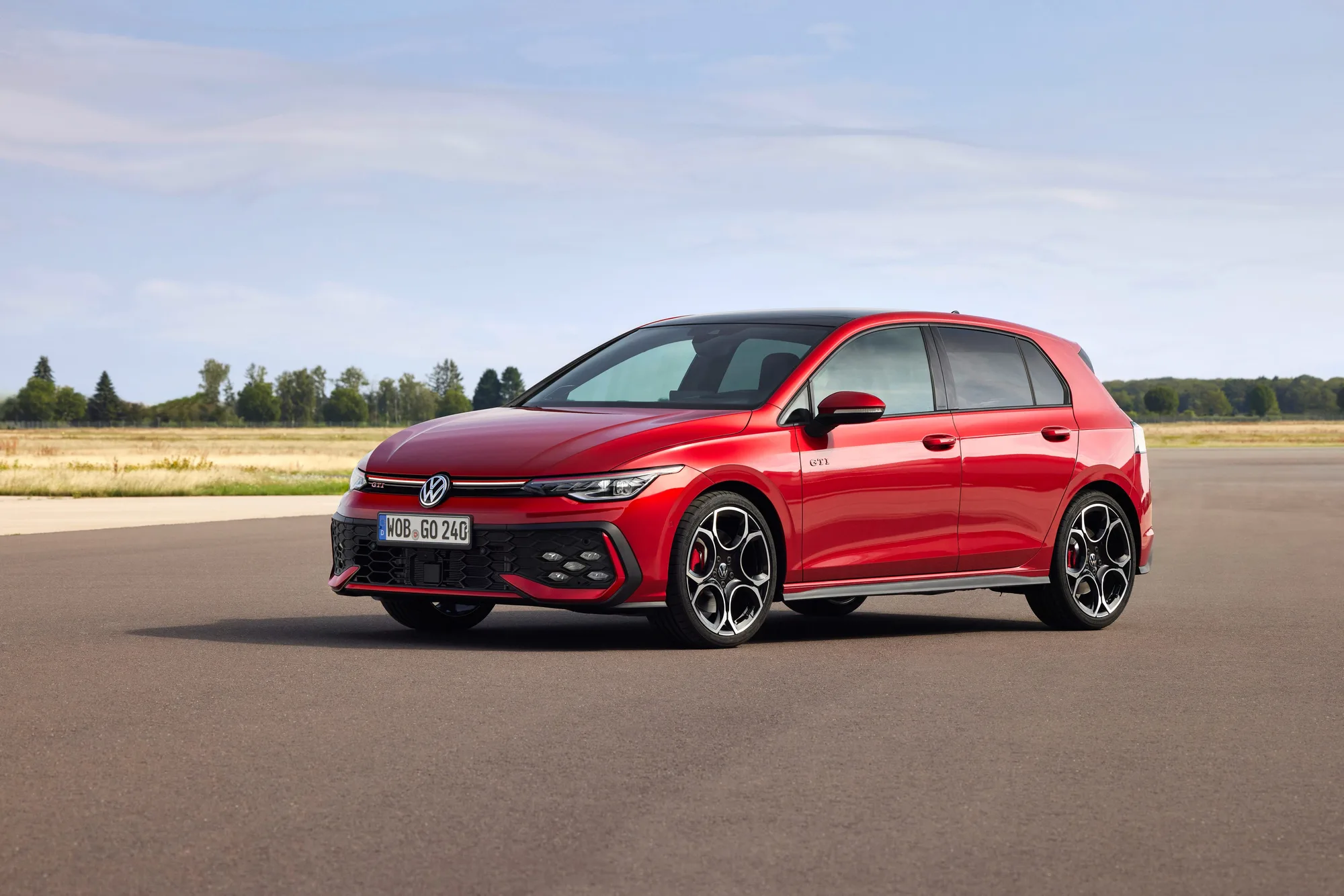 Volkswagen Golf GTI 50 Aniversario 2024, el hot hatch más icónico con 265 CV y DSG