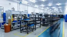 Interior da fábrica da Bajaj em Manaus — linha de montagem das motocicletas Dominar