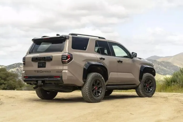reversa Toyota 4Runner Sexta generación 2026
