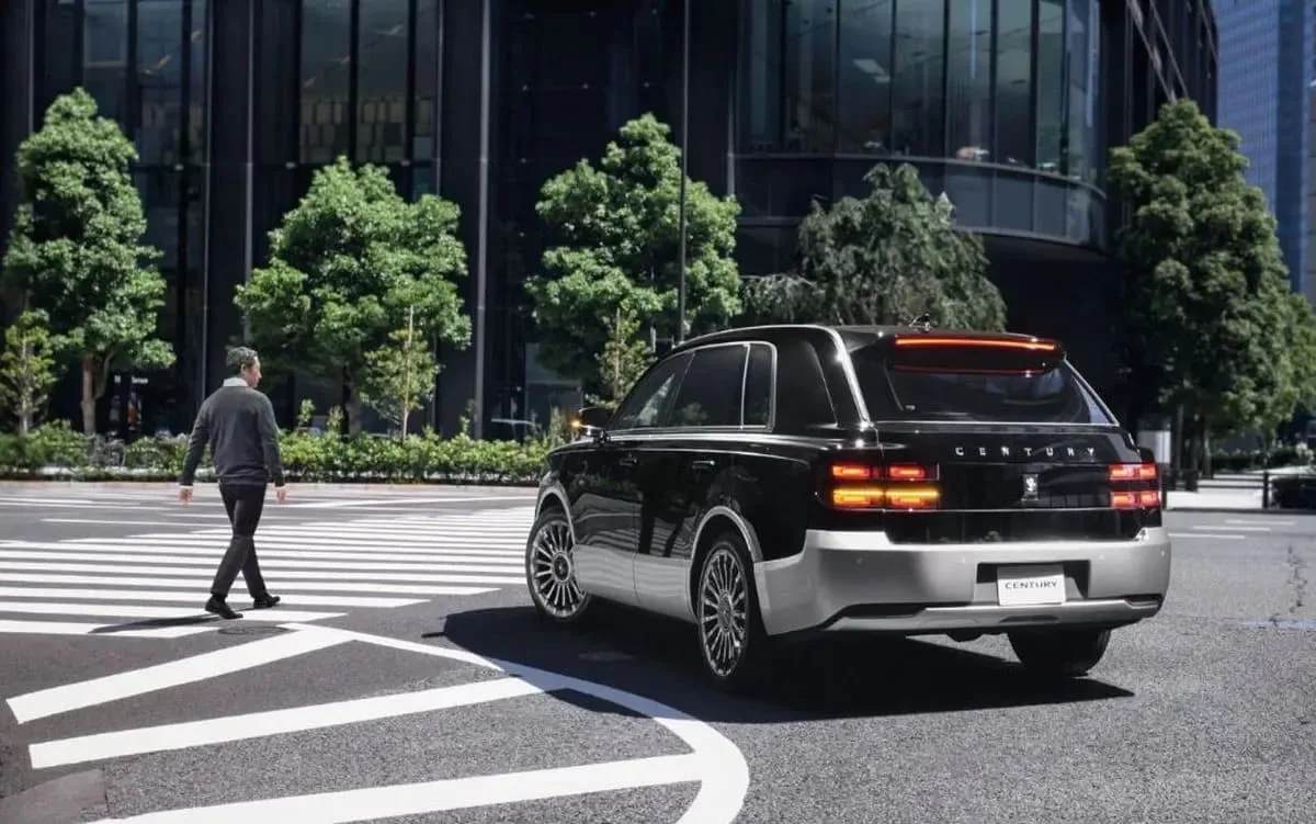 Vista general - SUV Century 2025