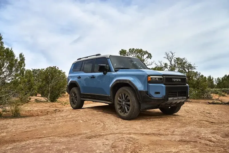 Toyota Land CruiserFJ 2026 anterior