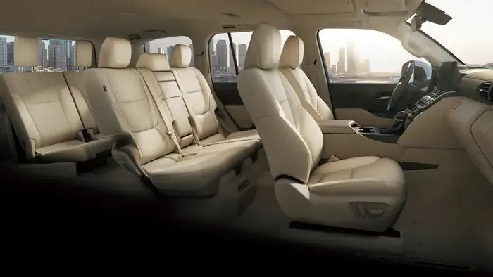 Asientos Land Cruiser 300