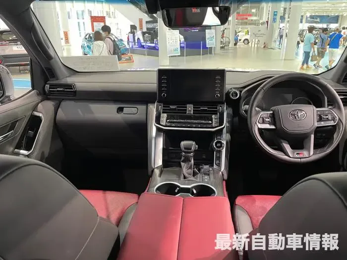 Interior general Land Cruiser 300
