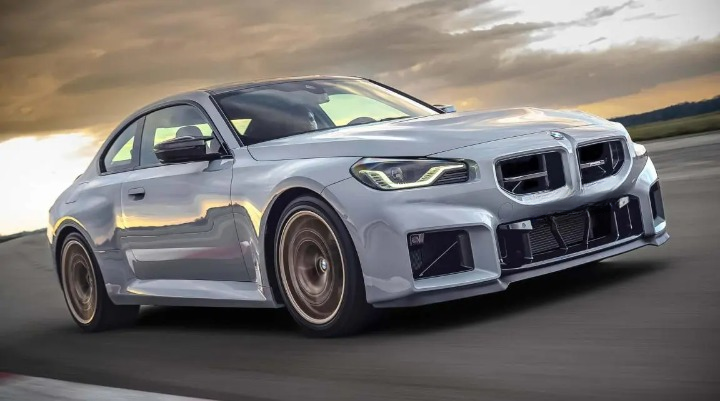 nuevo-BMW-M2-CS-2026-1_cleanup BMW M2 CS 2026 menos peso más potencia y tracción trasera