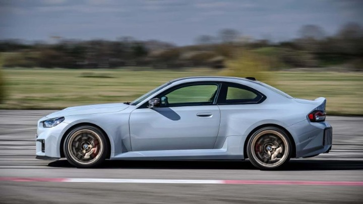 nuevo-BMW-M2-CS-2026-7 BMW M2 CS 2026 menos peso más potencia y tracción trasera