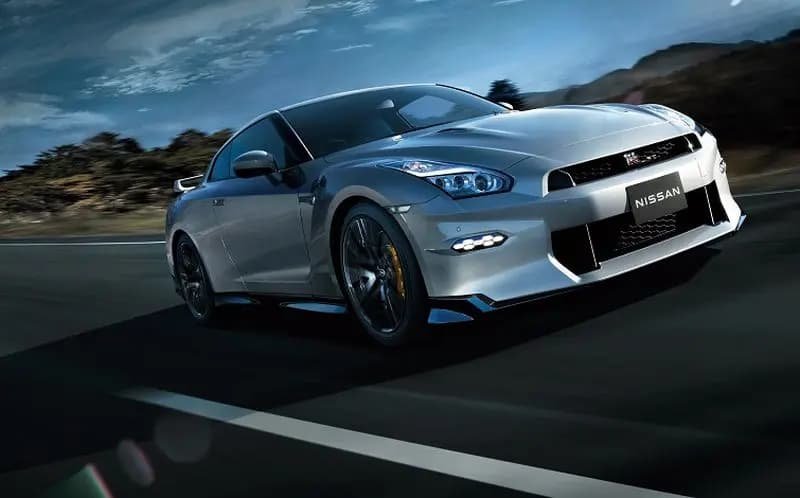 Nissan-GT-R 25 autos deportivos recomendados que todos pueden permitirse