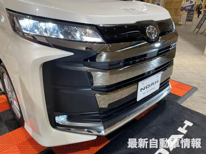 2022-toyota-noah-voxy-34
