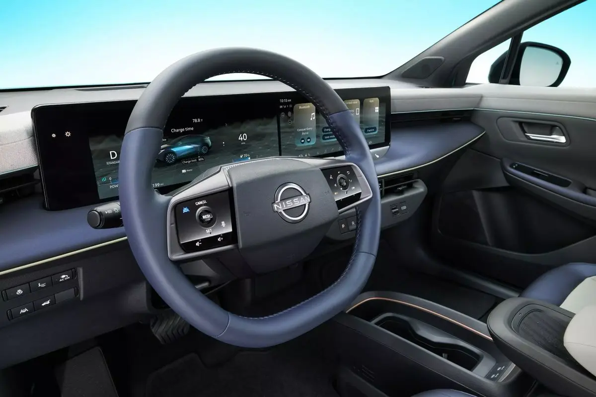2026-Nissan-Leaf-Interior-4