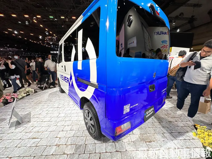 El nuevo Suzuki eEvery 2026 trasero