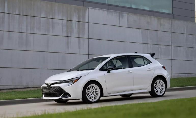 Toyota Corolla Hatchback 2026 estrena edición FX