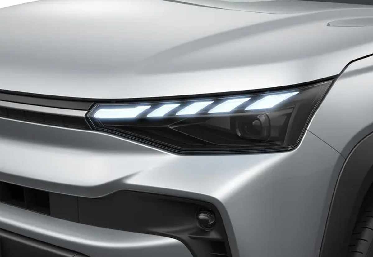 Suzuki Across 2026 vista trasera