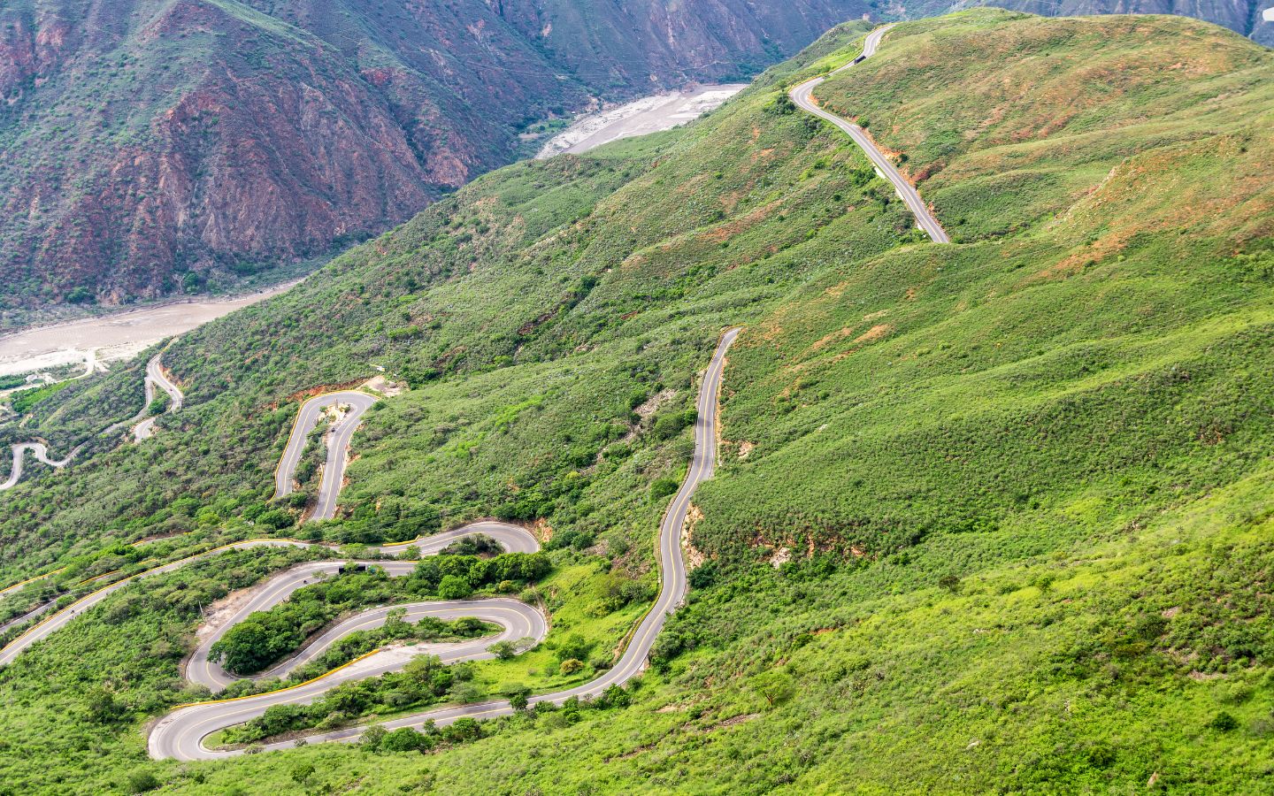 Análisis de la crisis de recaudo en los peajes en Santander
