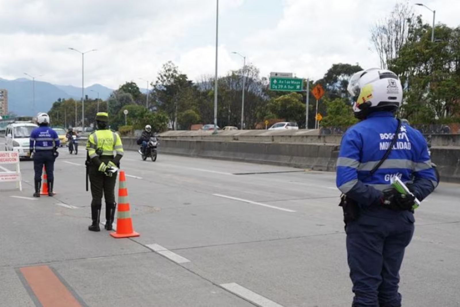 diferencia entre policía de tránsito y agente de tránsito